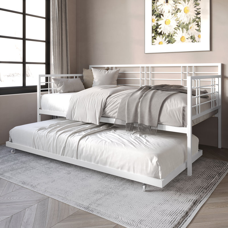 Wiscasset Upholstered Daybed, White