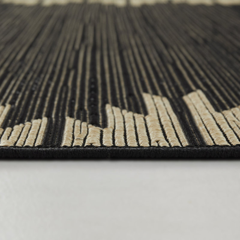 Levia Indoor / Outdoor Rug, Rectangle 5'3" x 7'