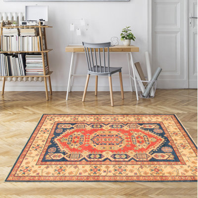 Tapis bleu foncé Finest Ghazni 5 pi 0 po x 6 pi 6 po