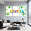 Oiseaux colorés sur une branche avec des feuilles, ensemble de 3 impressions d'art sur toile-689696157