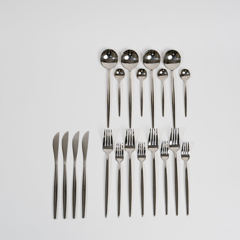 Ensemble de coutellerie royale, Miroir brillant argenté