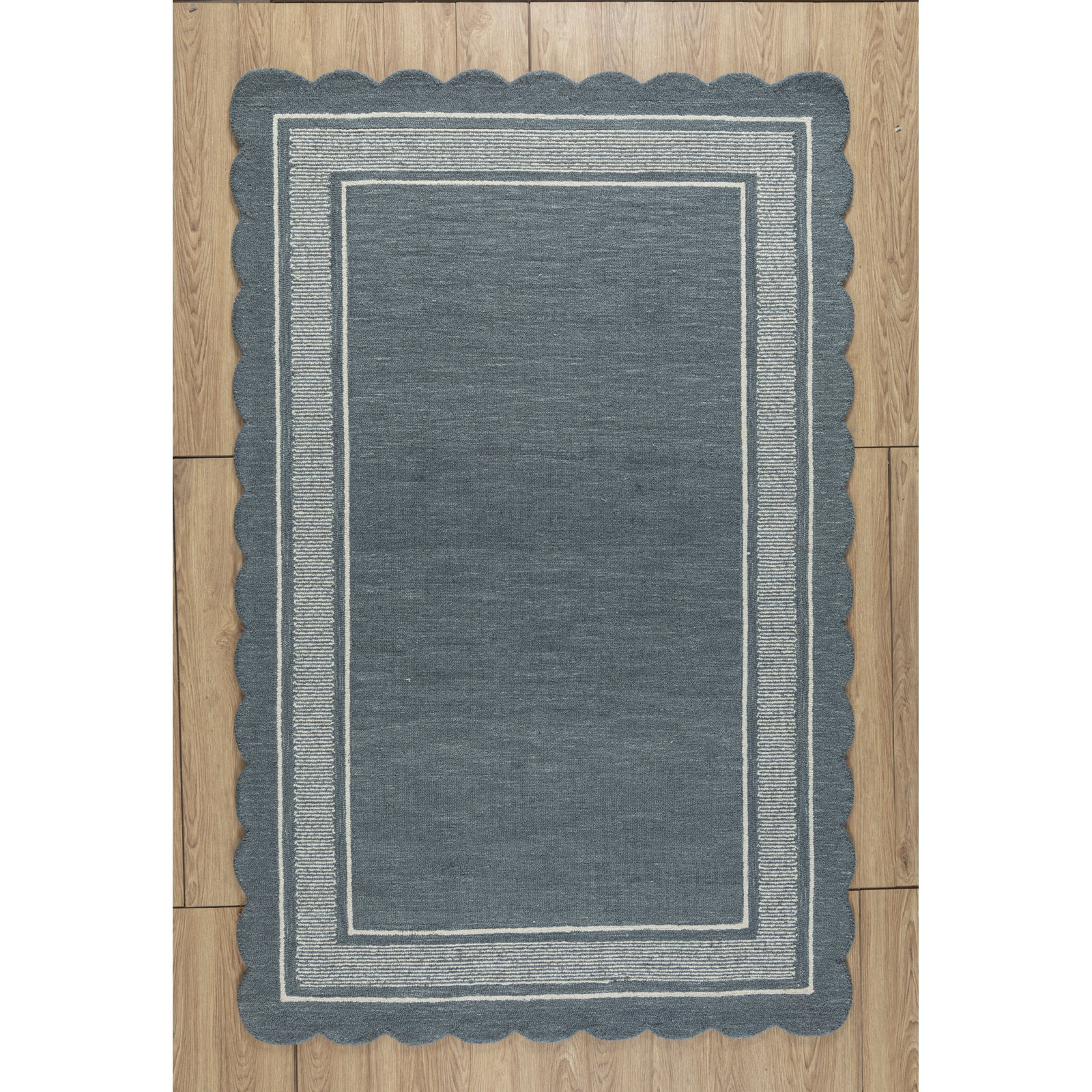 Hand Tufted Wool Rug, Blue, Scalloped 7'9" x 9'9"