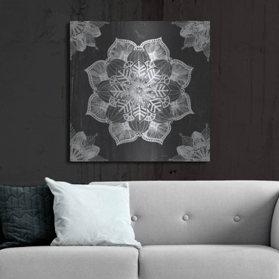 «Mandala Morning V Black and White» par Anne Tavoletti, art mural en métal
