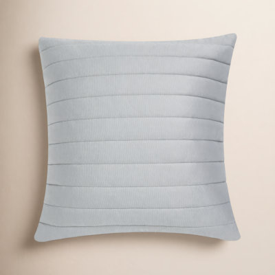 Vincie 20" x 20" Throw Pillow