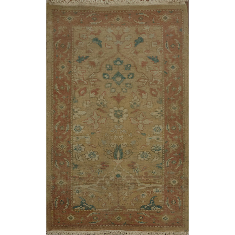 Élégant tapis d'inspiration traditionnelle pour le design d'intérieur cultivé 2 x 4
