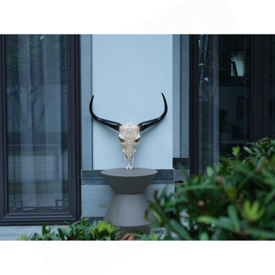 Bone-Inspired Bull Head Hanging Ornament-Resin Craft,Lifelike Details,North American Style