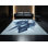 Tapis doux et moelleux à motif géométrique moderne et contemporain en bleu Dykstra Tengu - reliure bleu ciel