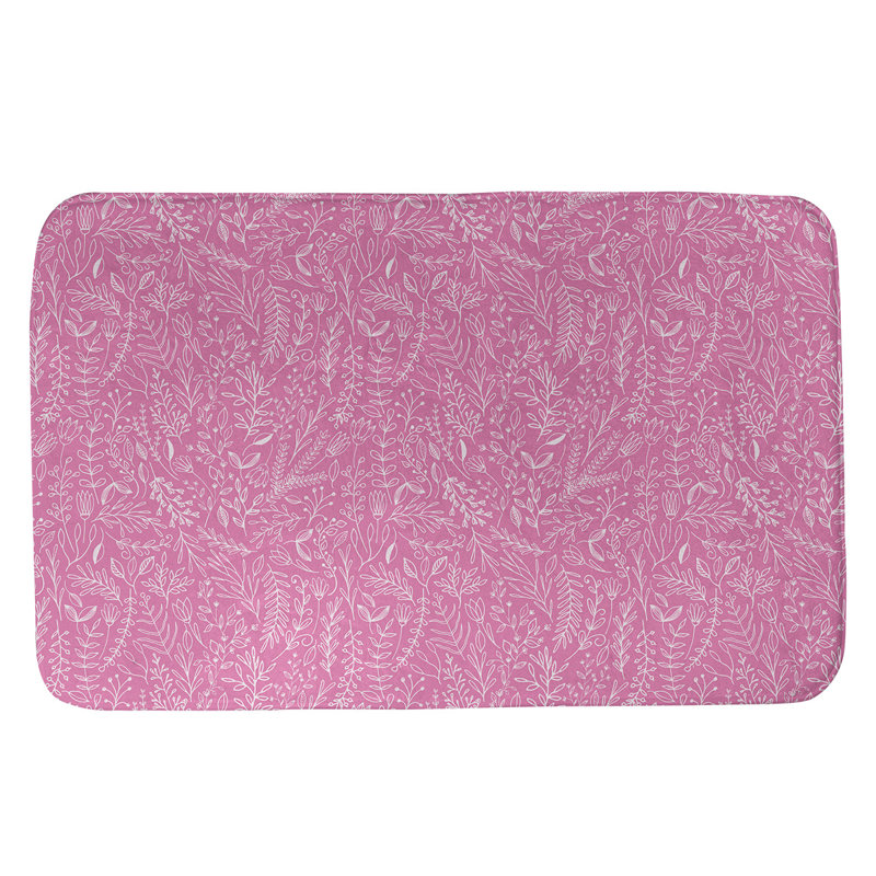 Tapis pour salle de bain floral ditsy Leffel, l 21 po x L 34 po, Rose / blanc