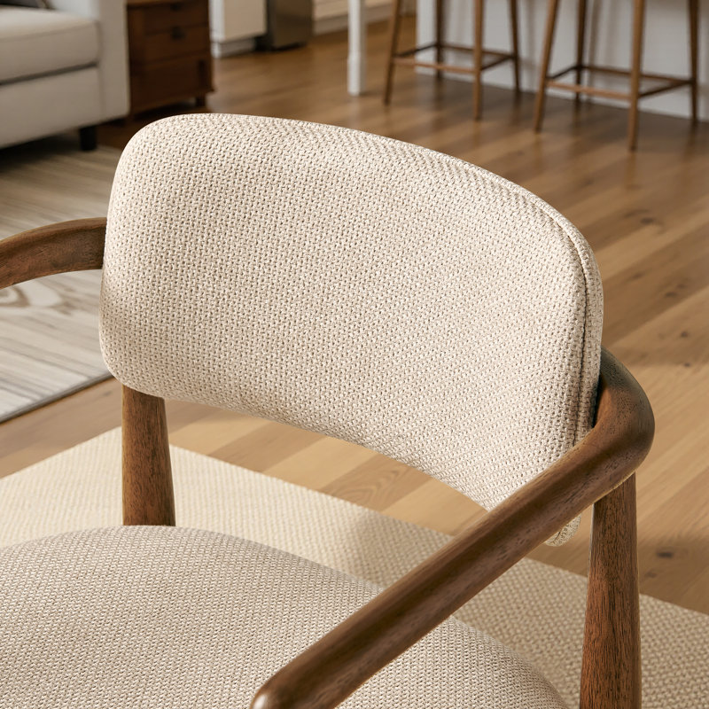 CHAISE HEXTON