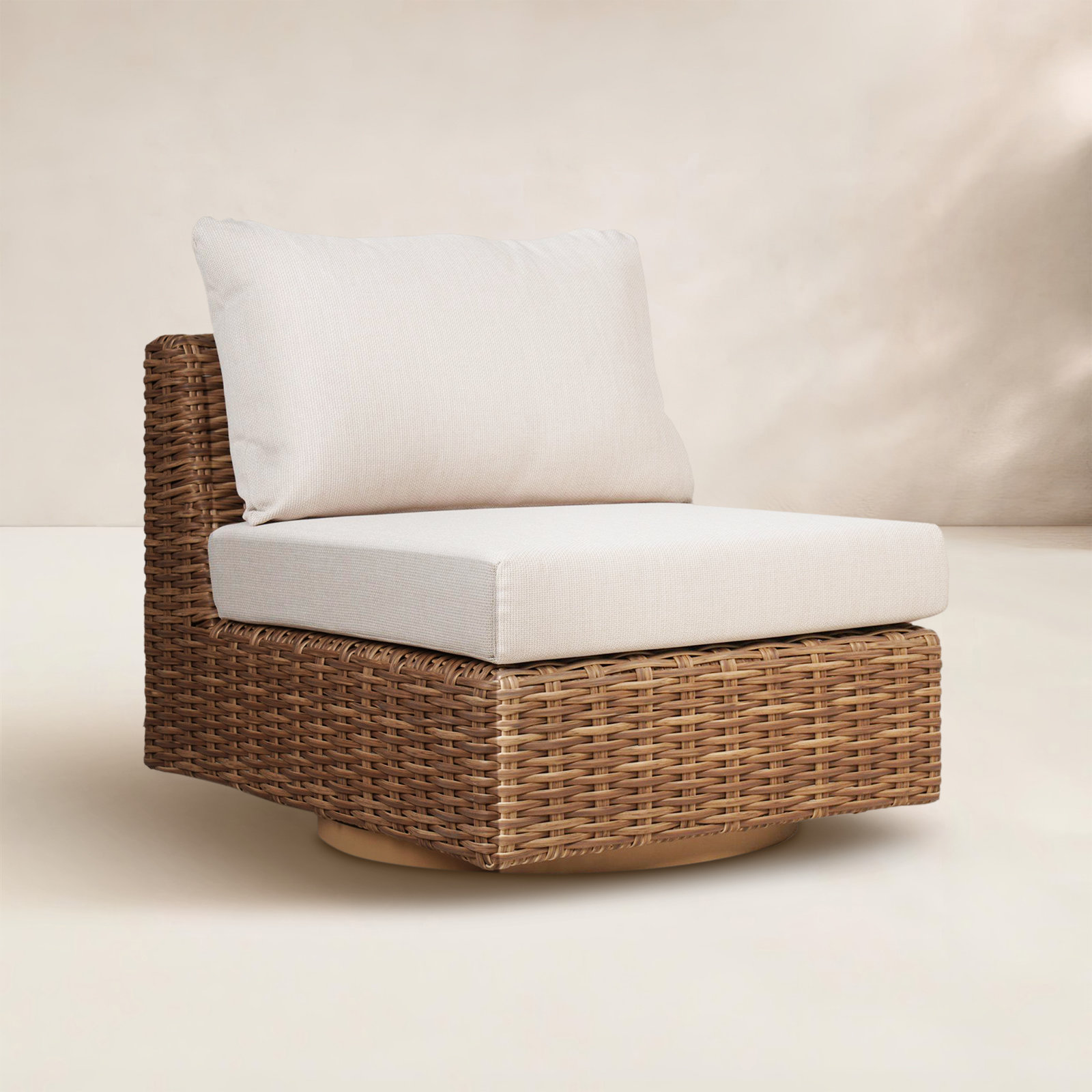 Windsor Swivel Patio Lounge Chair