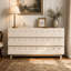 Commode ivoire de 60 pouces à 6 tiroirs avec façade ondulée, meuble télé moderne et armoire de rangement pour chambre à coucher