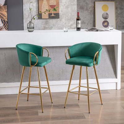 Tabourets de bar 30 pouces en velours avec repose-pieds chromé et pieds dorés, ensemble de 2
