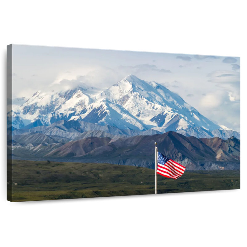 Alvord Denali et le drapeau américain, H 30 po x l 45 po