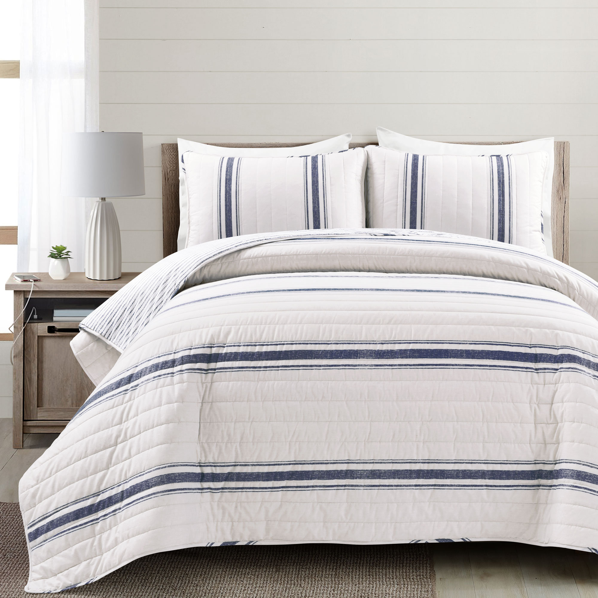 Gilroy Cotton Quilt Set, Full/Queen Quilt  + 2 Shams, Navy