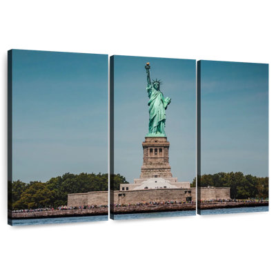 Rorry Liberty Statue Against Clear Sky