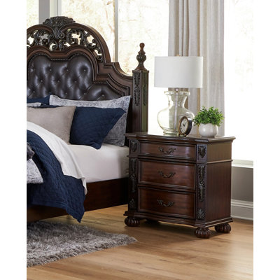 Table de chevet classique 3 pour chambre à coucher - Finition bois de cerisier, glissières à roulement, quincaillerie bronze antique à 3 tiroirs, bois, poignées