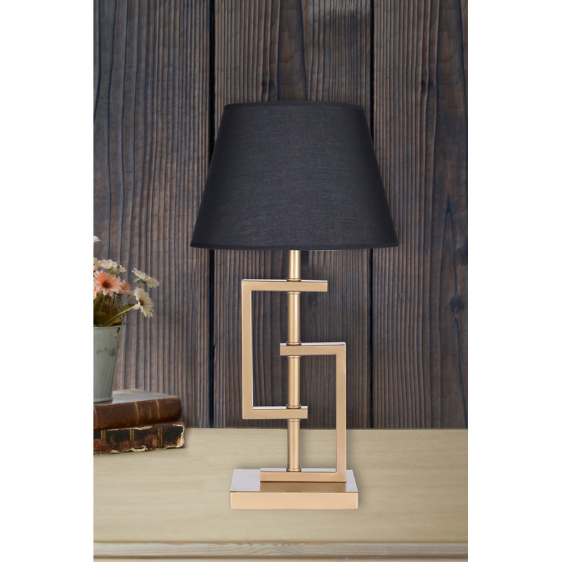 Lampe de table en métal