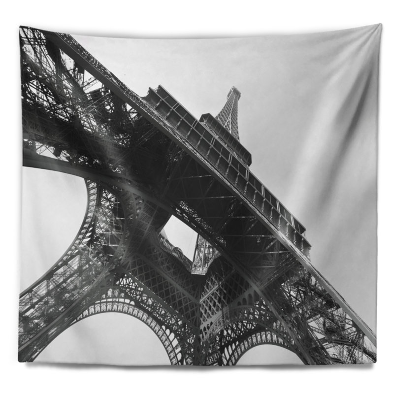 Photographie de la silhouette de la tour Eiffel dans le ciel, H 32 po x l 39 po