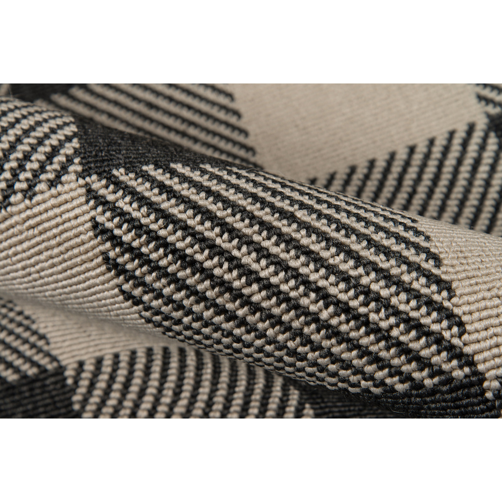 Adrienne Charcoal Indoor/Outdoor Rug, Rectangle 3'11" x 5'7"