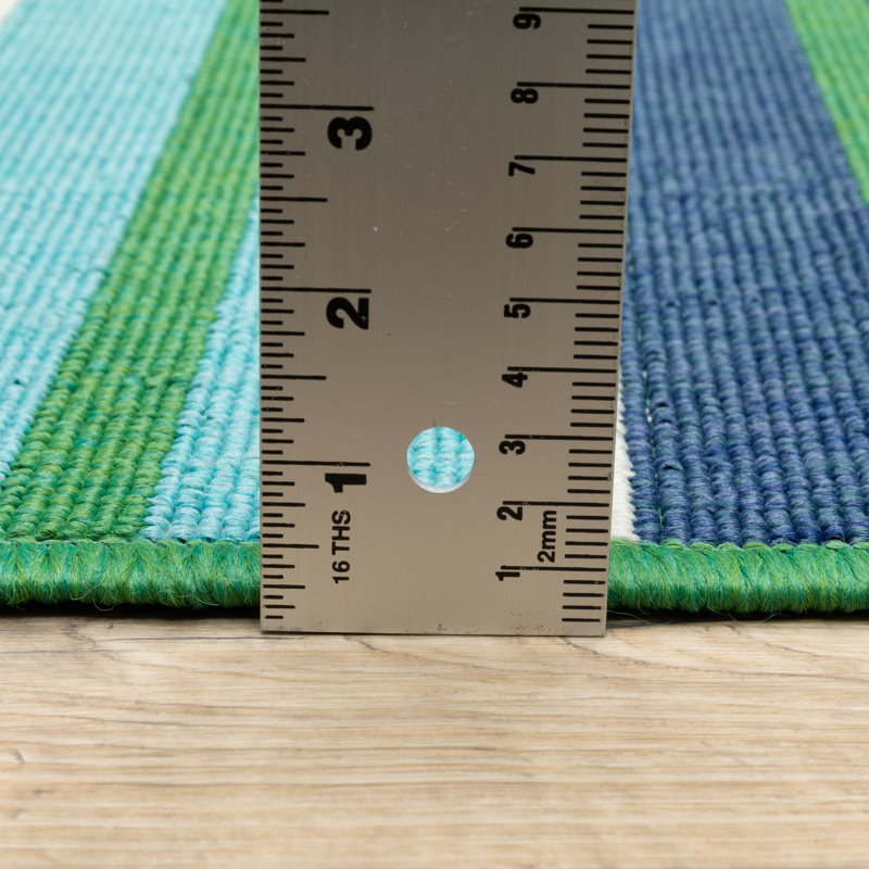 Tapis intérieur / extérieur tissé à la machine Deltana, Rond 7 pi 10 po