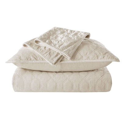 Harper 3 Piece Velvet Quilt Set