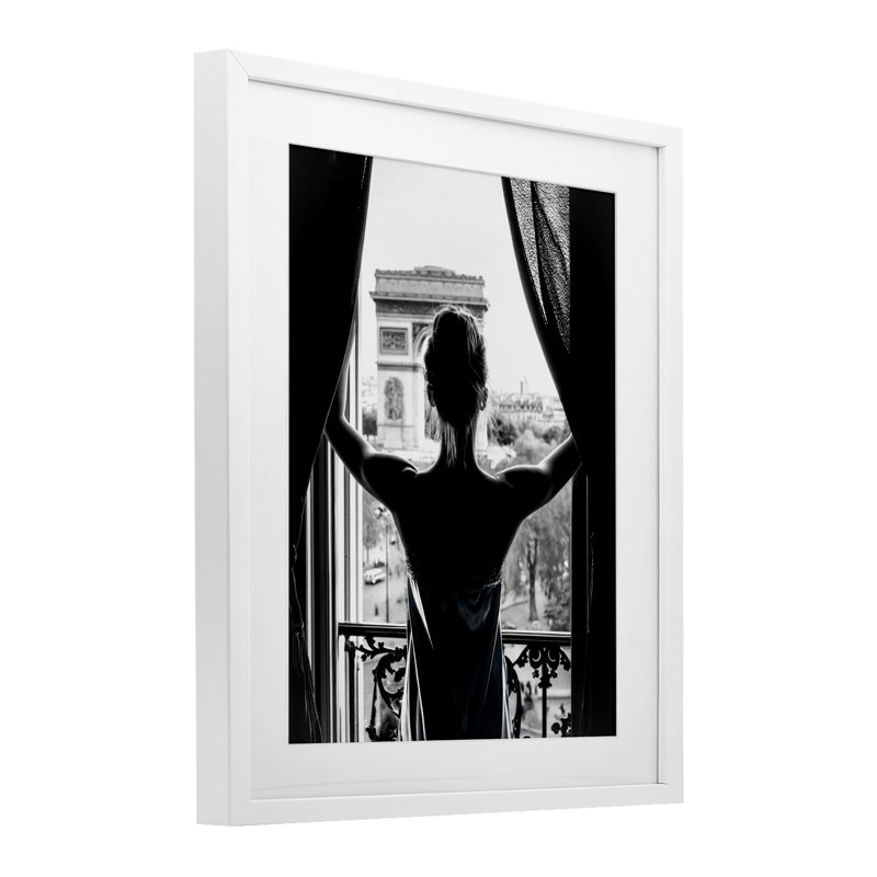 «Morning In Paris Silhouette», reproduction sous verre, conception par Annabelle Hall, H 16 po x l 13 po, Cadre blanc côtier