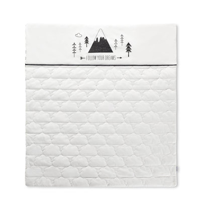 Cot Bed Quilt - Mono Mountains