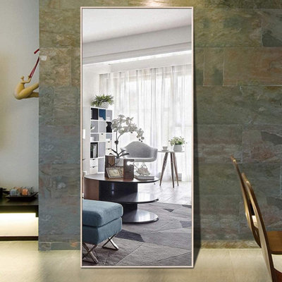 Miroir pleine grandeur en bois