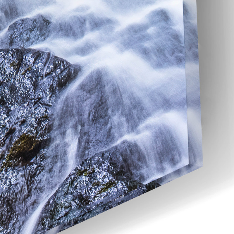«Kanto Lampo Waterfall» par Mark A Paulda, H 16 po x l 12 po