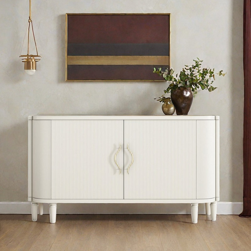 Buffet minimaliste avec rangement polyvalent