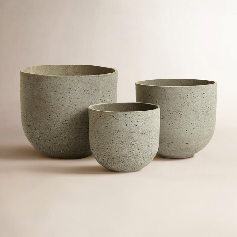 Mariah 17" Pot Planter, 14" H x 17" W x 17" D