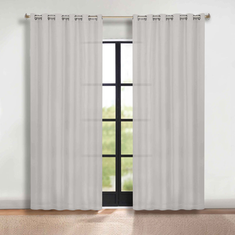 Paire de rideaux obscurcissant avec œillets Millendon, Guimauve, L 70 po x L 96 po
