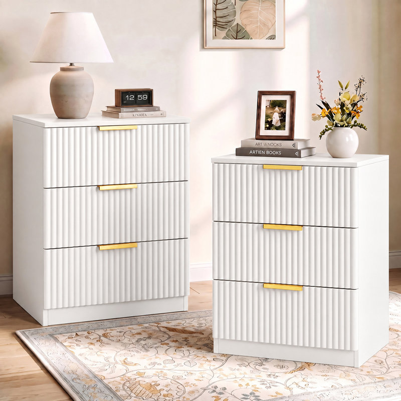 Table de chevet cannelée moderne à 3 tiroirs, table polyvalente avec rangement, White