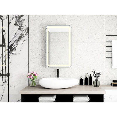 Armoire à pharmacie murale à miroir rectangulaire argentée, miroir de maquillage équipé à DEL, 3 variations de couleur, 2 tablettes amovibles en verre trempé, armoire de salle de bain avec lumières réglables, articles de toilette