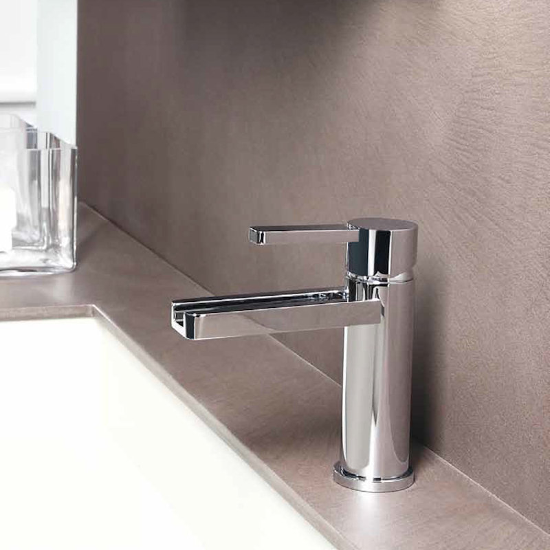 Capri Single-Hole Single-handle Bathroom Faucet, Polished Chrome