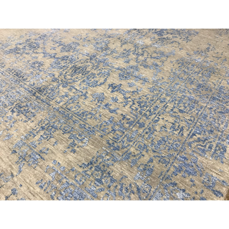 Hand-Knotted High-Quality Gray and Blue Area Rug