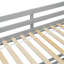 Lit simple superposé au dessus d'un lit double avec glissade, bois de pin gris, escalier de rangement, garde-corps, finition proportionnelle de la chambre à coucher, garde-corps pour