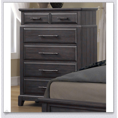 6-Drawer Dresser with Spacious Storage and Elegant Design for Modern and Traditional Bedrooms