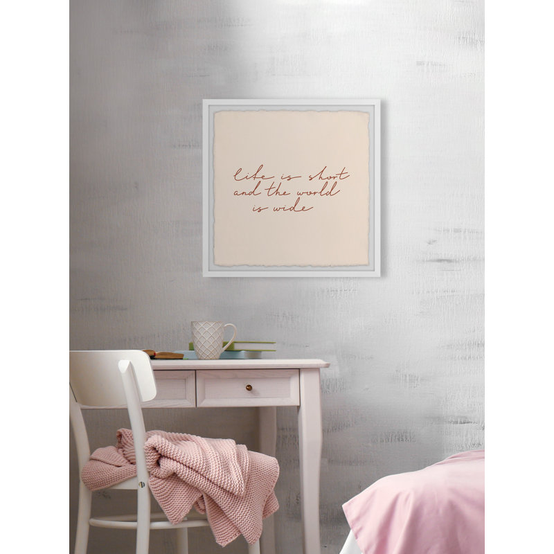 «The World Is Wide», reproduction encadrée, H 12 po x l 12 po x P 1,5 po