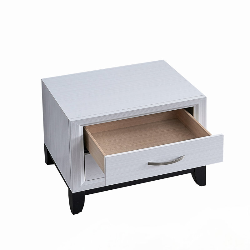 Tables de chevet, Blanc