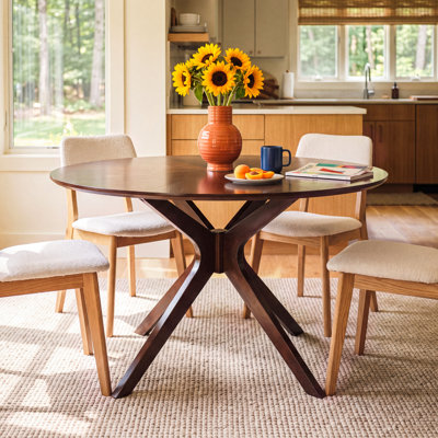 Bergmans 47.2'' Round Dining Table