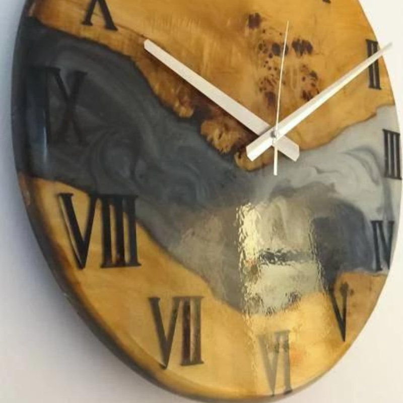 Horloge murale en bois, H 6 po x l 6 po x P 2 po