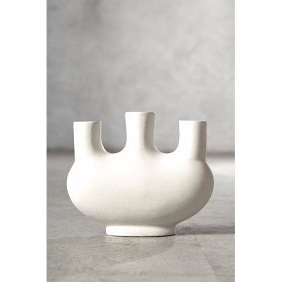 Desieree Table Vase 1