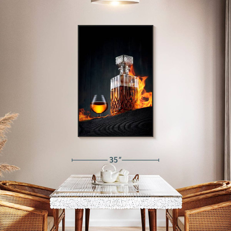 Carafe à whisky flamboyante, 31 po x 46 po, Cadre flottant noir