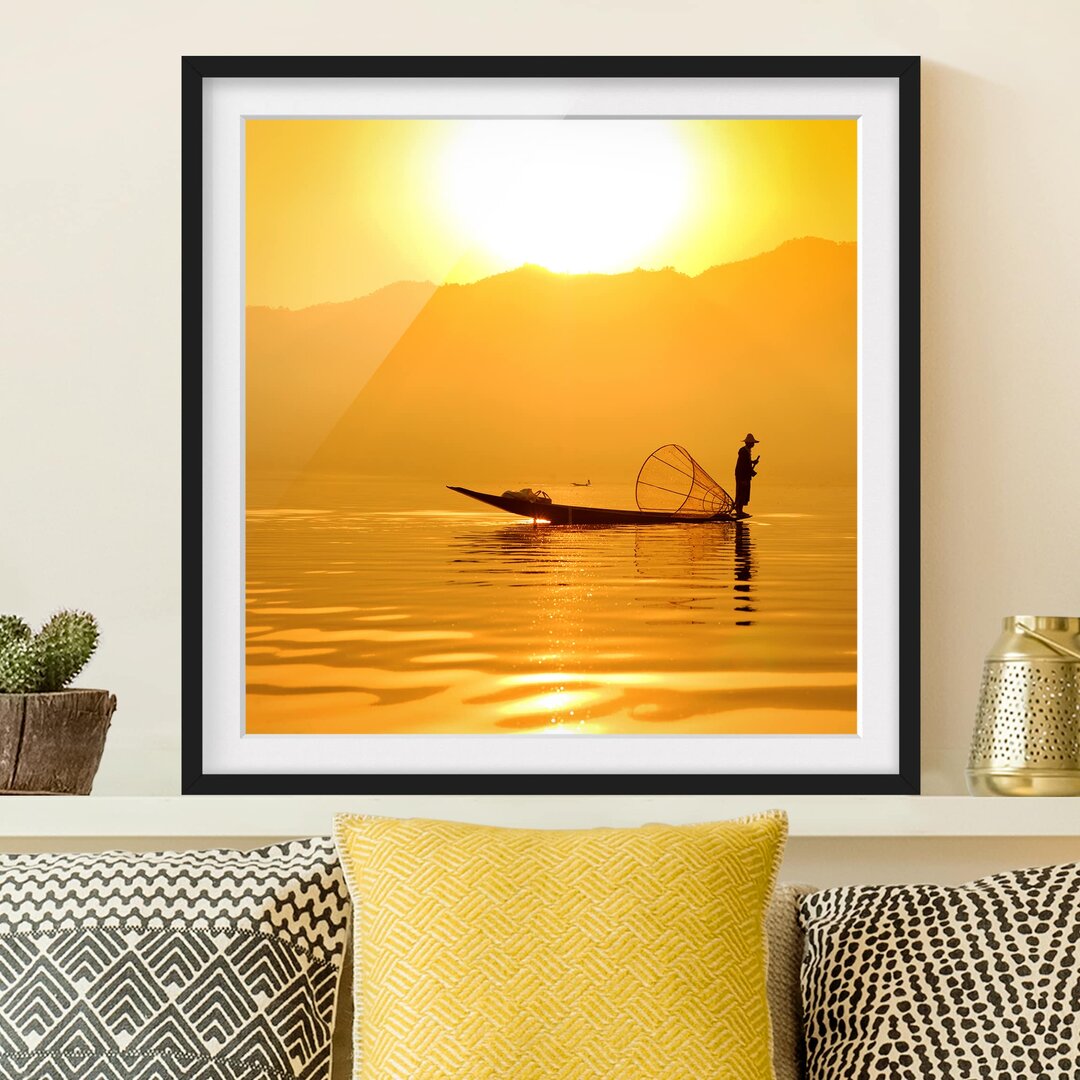 Gerahmtes Poster Fisherman at Sunrise