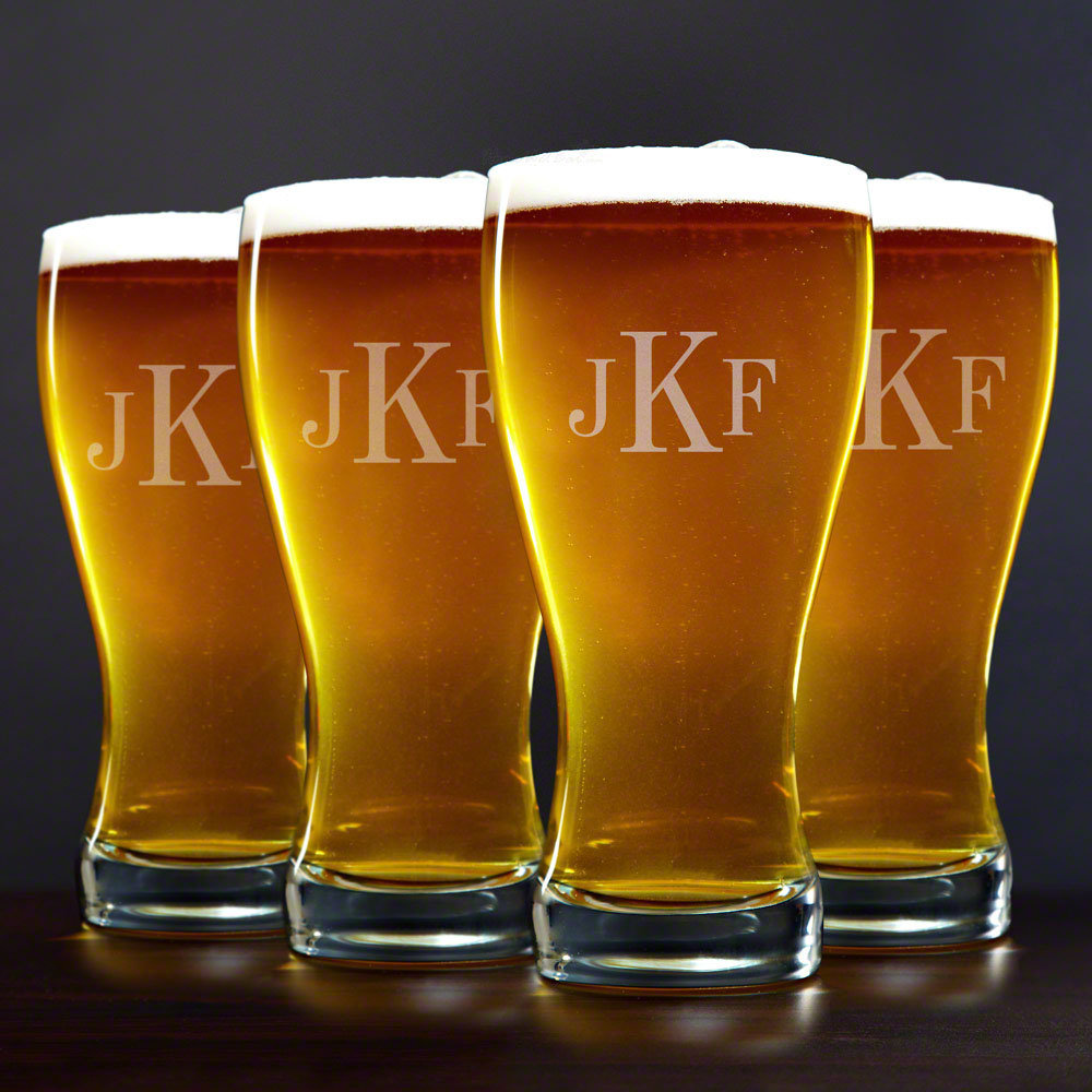 Classic Monogram Pilsner Beer Glasses, 20 oz - Personalized Pilsner Glass Set (Set of 4) Home Wet Bar 