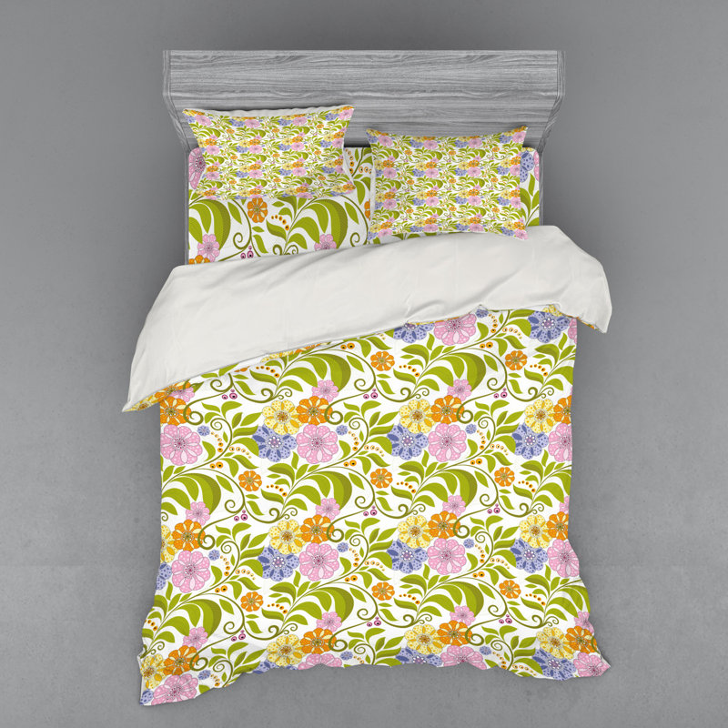 Traditional Polyester Floral Duvet Cover, Queen Duvet Cover + 3 Additional Pieces