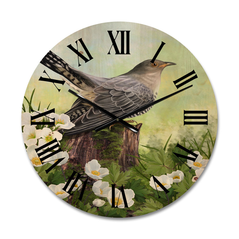 Horloge murale coucou sur une vieille souche, Petit