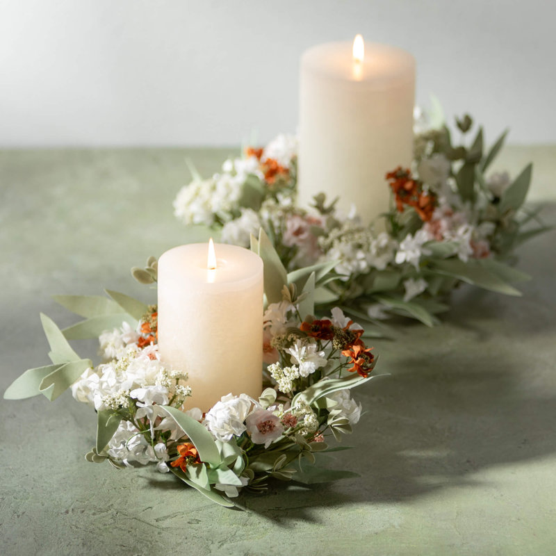 Couronne de fleurs artificielles mixtes; Blanc, L 12 po x H 12 po x P 3 po