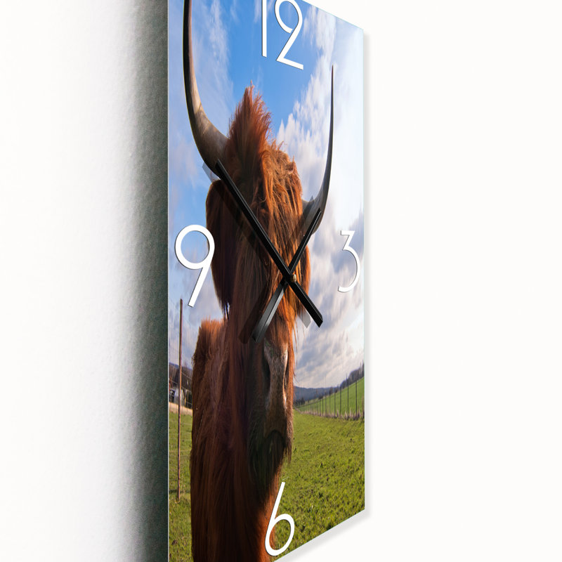 Portrait d'un horloge murale yak, Petit